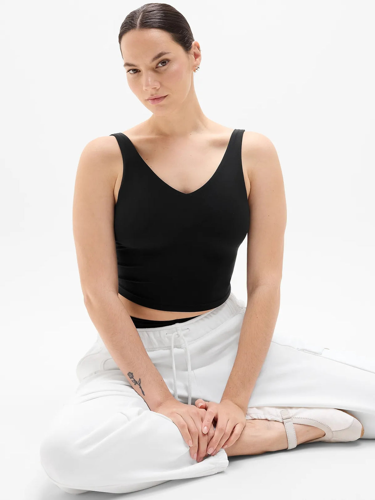 Transcend V-Neck Crop Sports Bra A-C