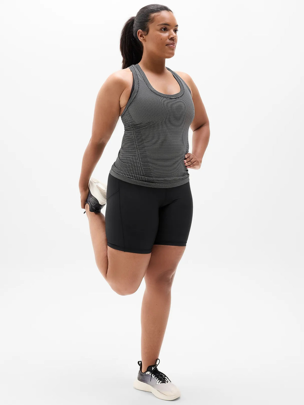 Momentum Seamless Tank
