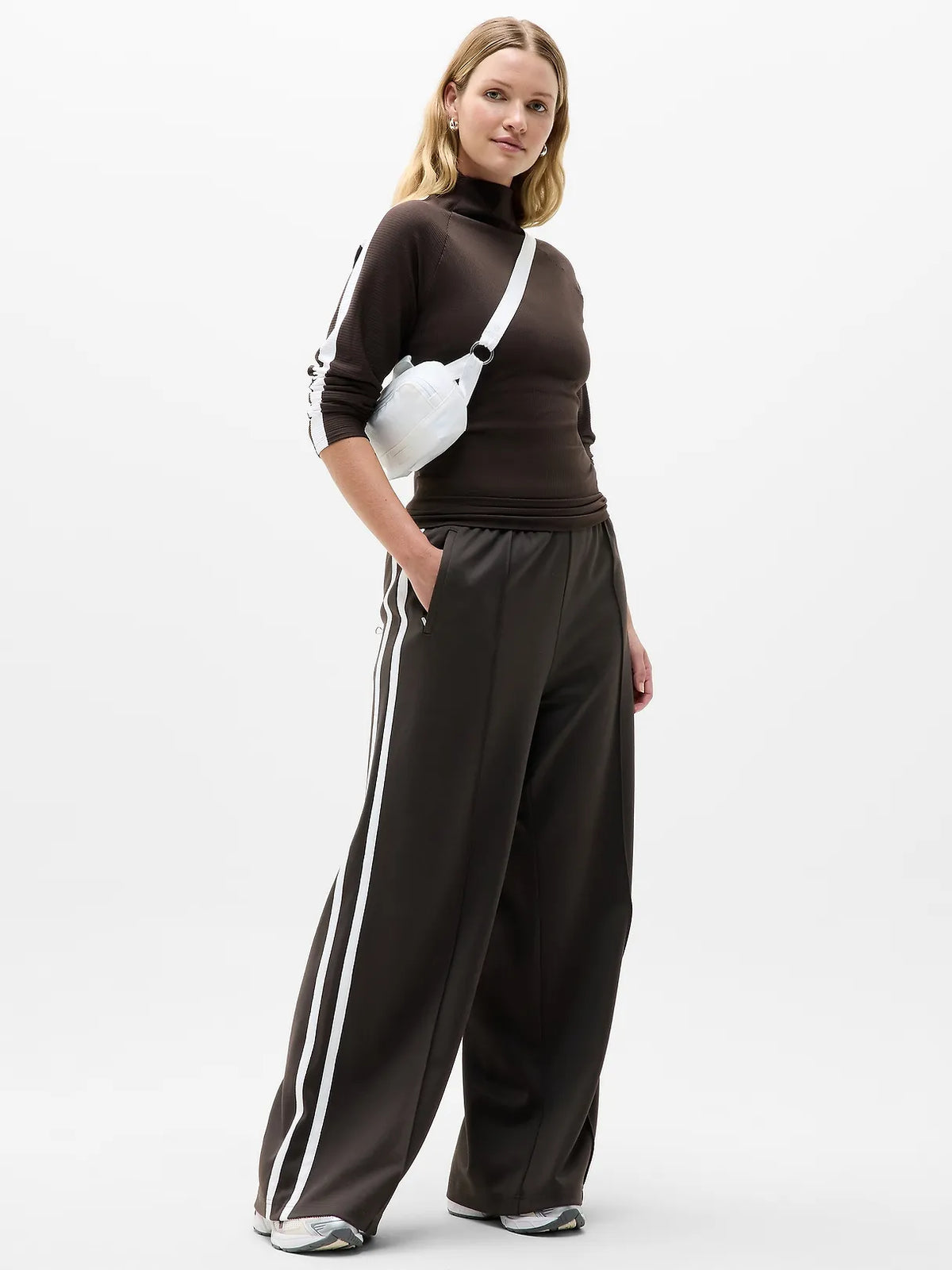 Renew Seamless Mock Neck Top