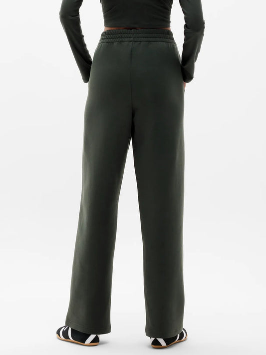 Form Knit Mid Rise Straight Pant