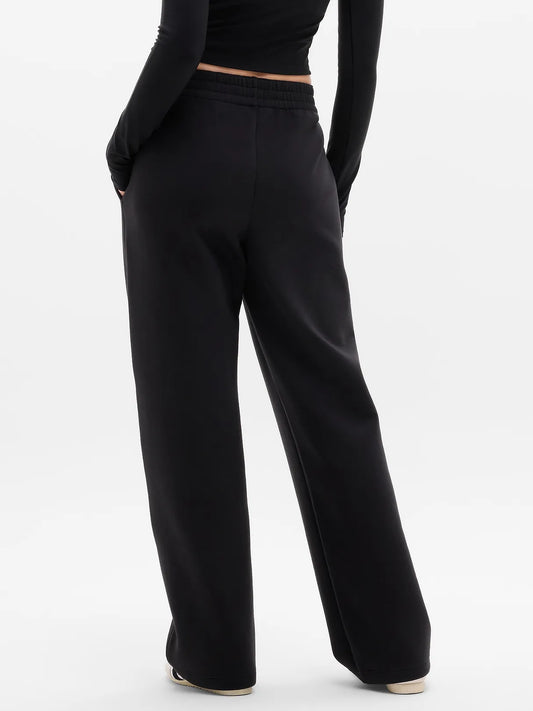 Form Knit Mid Rise Straight Pant