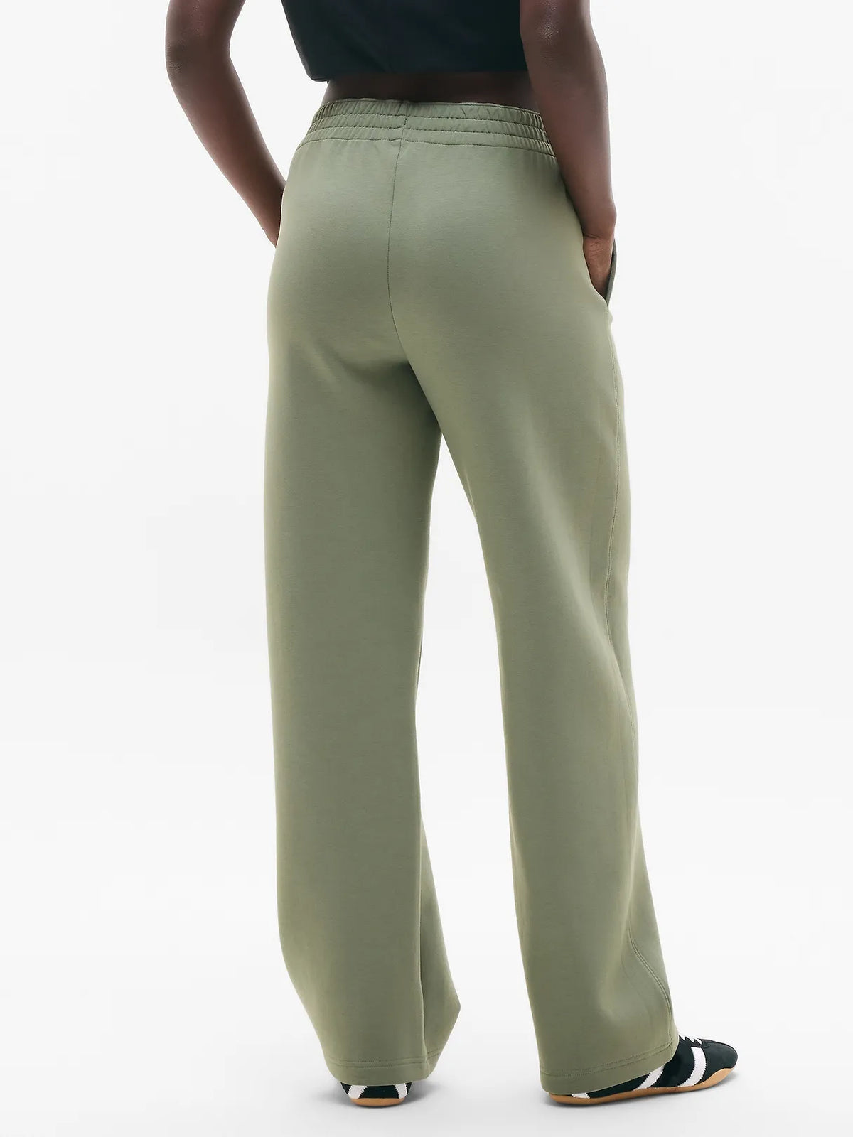 Form Knit Mid Rise Straight Pant