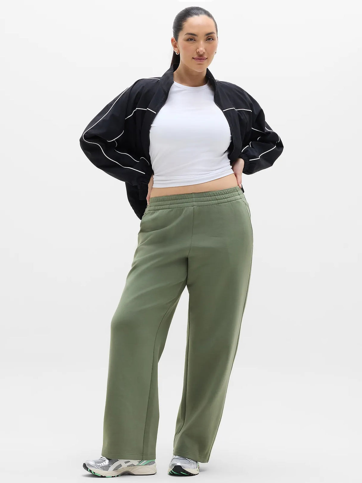 Form Knit Mid Rise Straight Pant