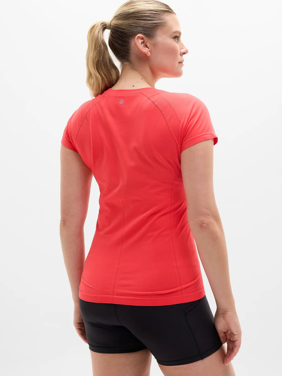 Momentum Flex Tee