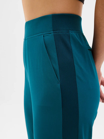 Brooklyn Mid Rise Ankle Pant