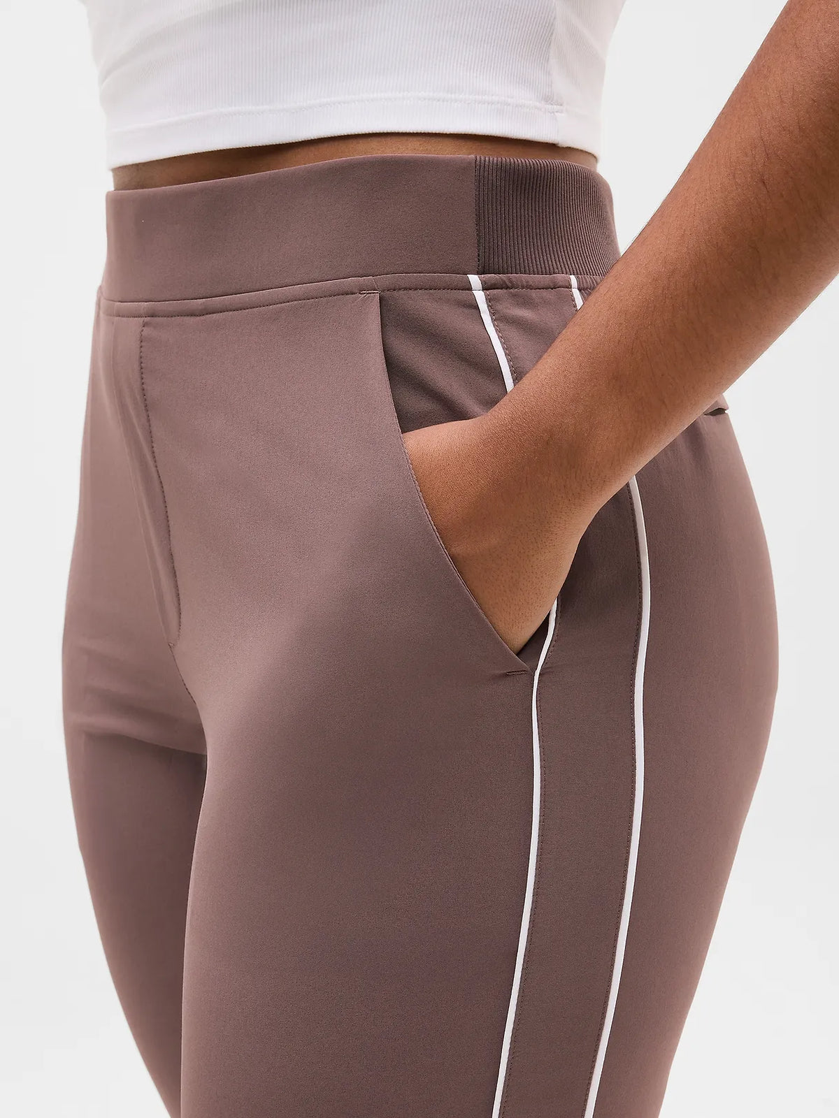 Brooklyn Piping Ankle Pant