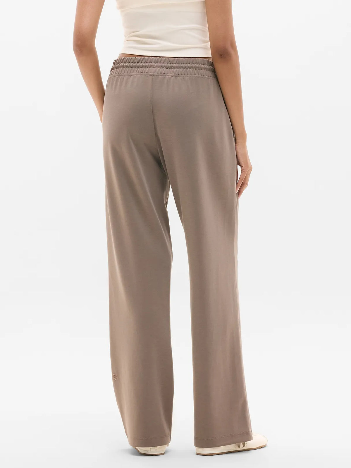 Seasoft Mid Rise Straight Pant