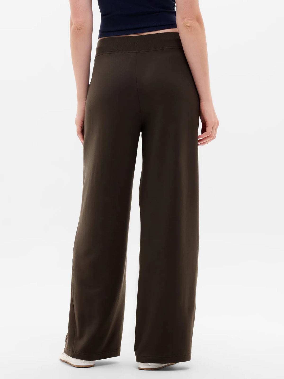 Coaster Luxe Straight Leg Pant