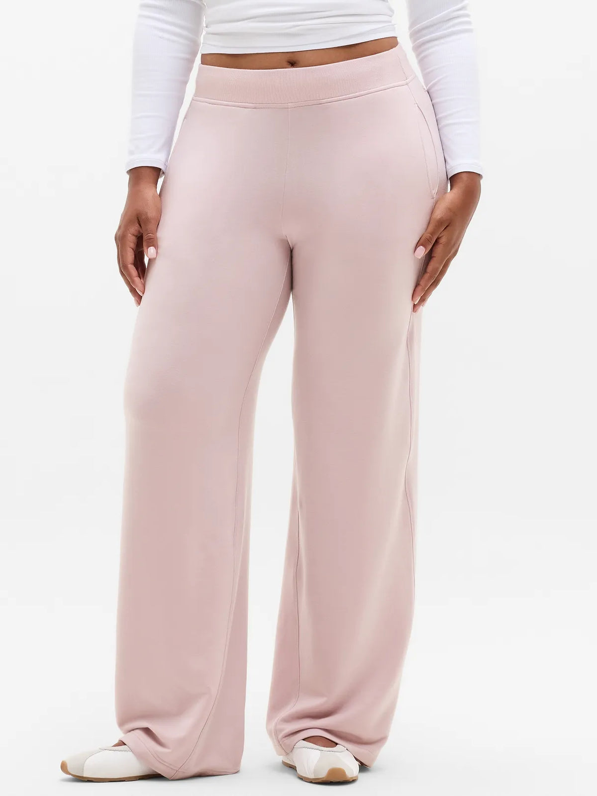 Coaster Luxe Straight Leg Pant