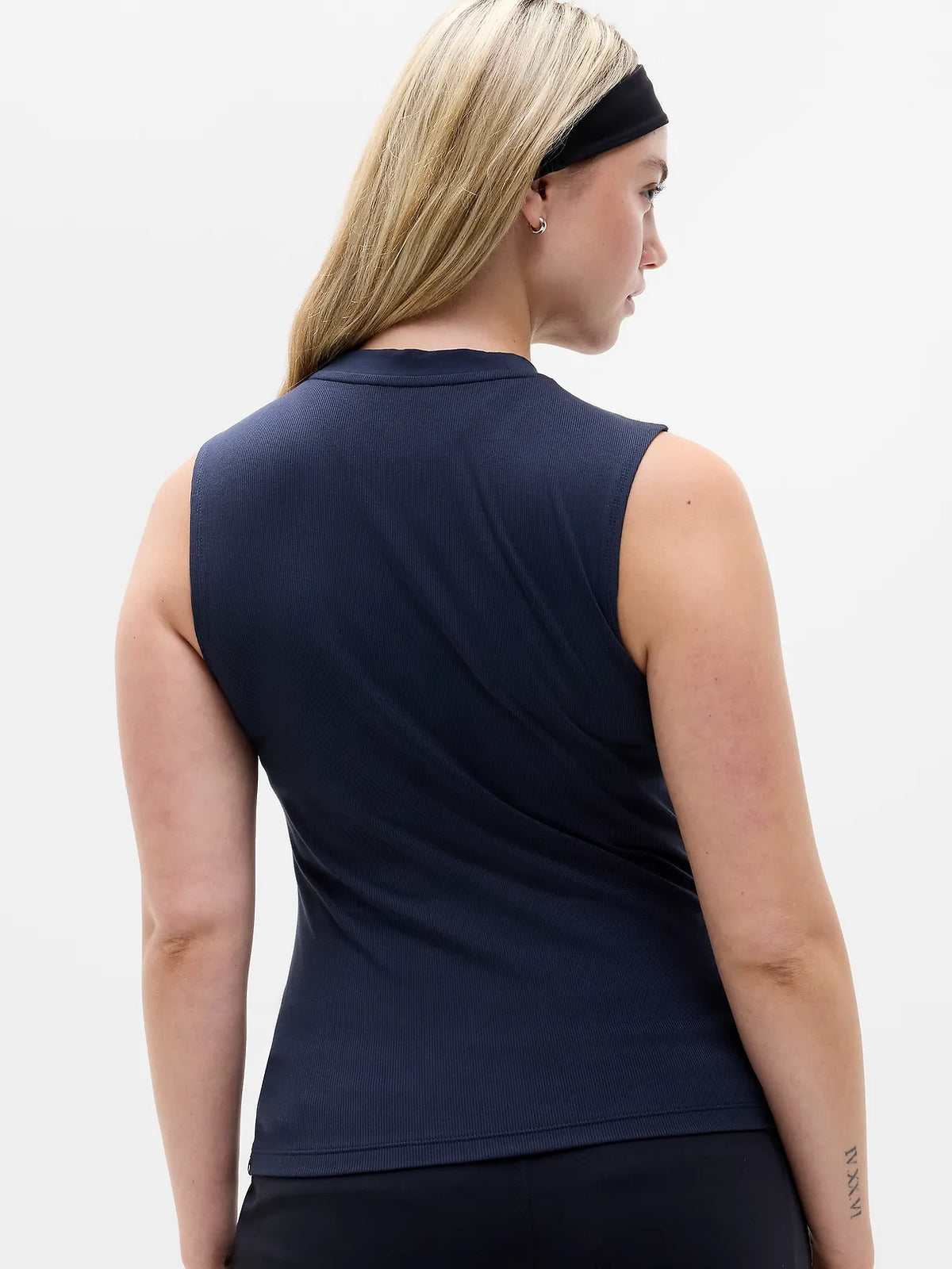 Signature Rib V-Neck Muscle Tank