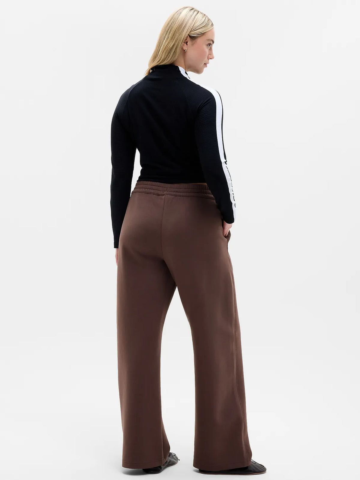 Form Knit Mid Rise Straight Pant
